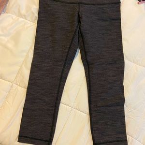 Lululemon capri leggings gray